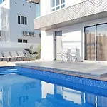 Nissini Blanco, 3 Bedroom With Private Pool, 5 Min To The Vilă *