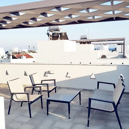 Nissini Blanco, 3 Bedroom With Private Pool, 5 Min To The