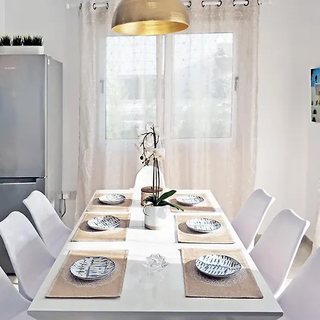 ヴィラ Nissini Blanco, 3 Bedroom With Private Pool, 5 Min To The *