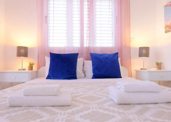 Nissini Blanco, 3 Bedroom With Private Pool, 5 Min To The Vila