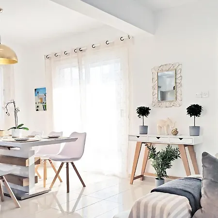 Nissini Blanco, 3 Bedroom With Private Pool, 5 Min To The Willa Ajia Napa
