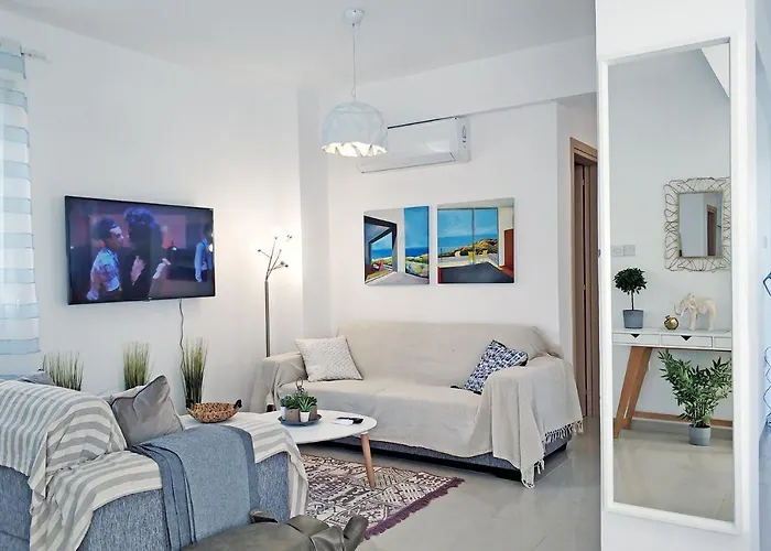 Nissini Blanco, 3 Bedroom With Private Pool, 5 Min To The איה נאפה