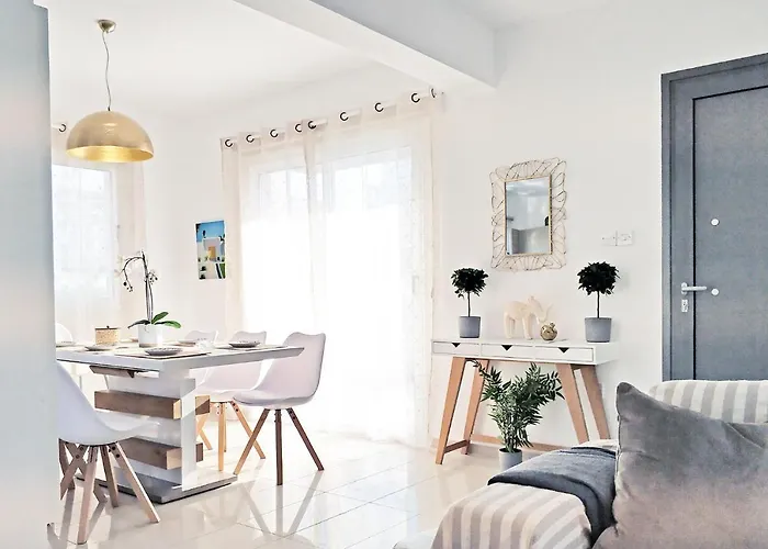 Nissini Blanco, 3 Bedroom With Private Pool, 5 Min To The וילה איה נאפה